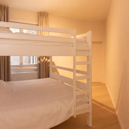 Deluxe 4 With Casino View At The And Free Parking Appartement