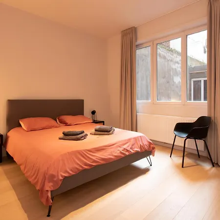 Deluxe 4 With Casino View At The And Free Parking Appartement